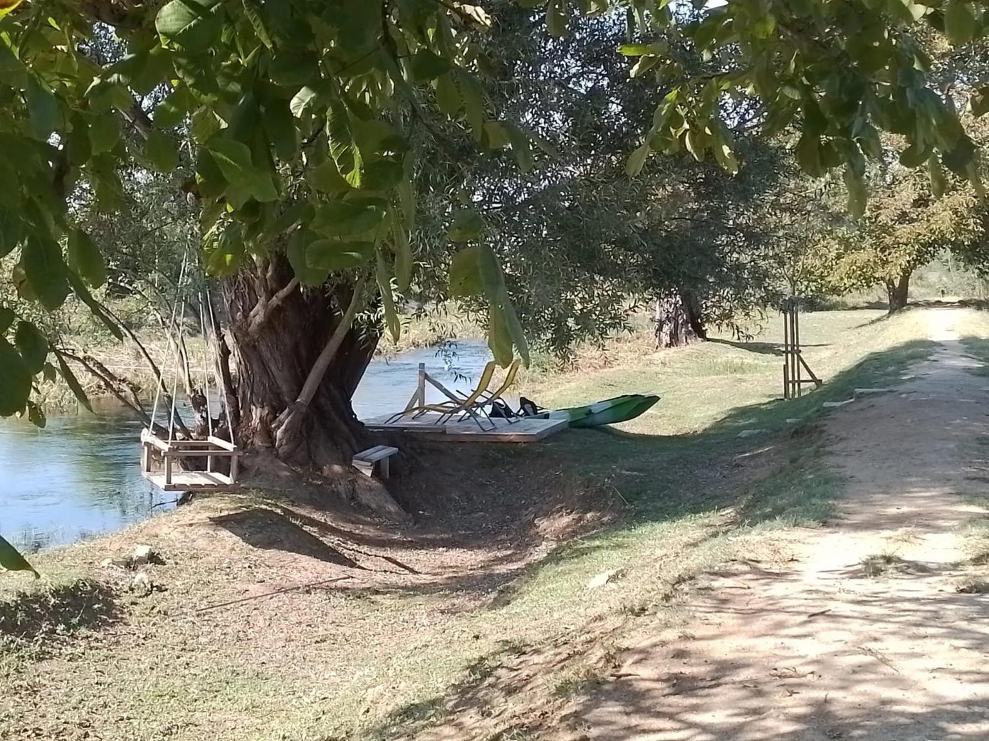 Glamping House Two Rivers Ljubuški Buitenkant foto